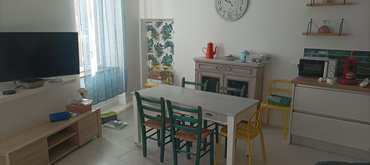 הוילה Moux Grand T3 Calme Et Lumineux 4-6 Personnes מראה חיצוני תמונה